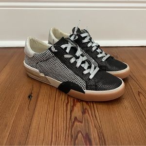 Dolce Vita Zita sneakers size 8 in mercury metallic leather